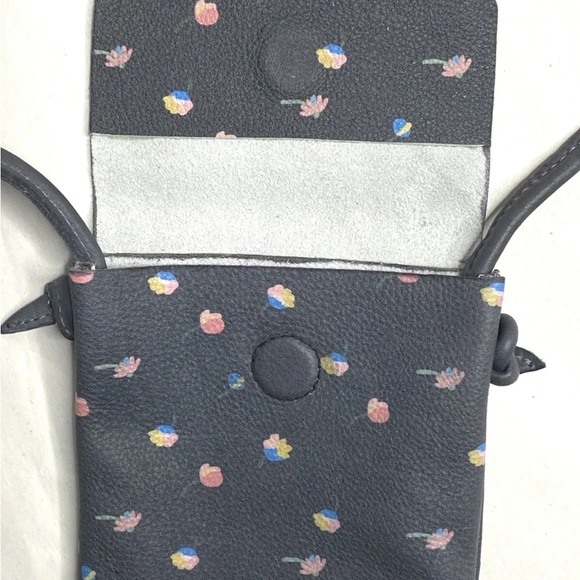 FREE PEOPLE CROSSBODY BAG NWT HAS EXTRA LONG STRAP APPROX 23” drop blk leather - Picture 3 of 7